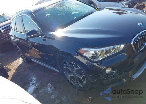 2017 BMW X1 xDrive28I z USA, uszkodzony, nr VIN WBXHT3C37H5F71846